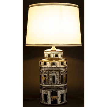 Lampa Z Kloszem(4) Ii Cz.