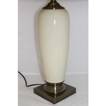 Lampa Z Kloszem (4) Ii Cz.